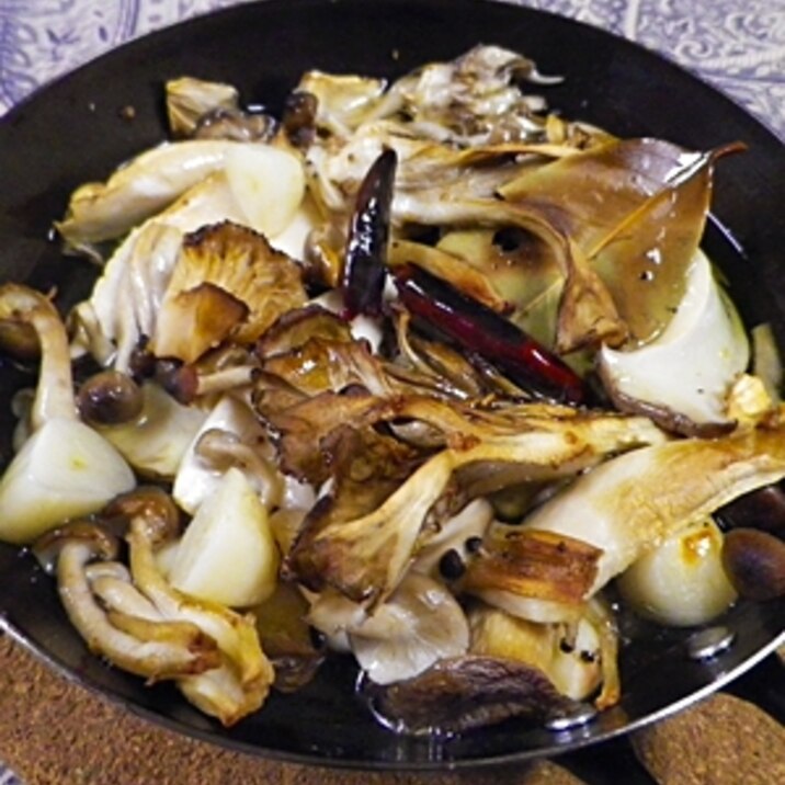 グリルパンで簡単 きのこニンニクのオイル煮 レシピ 作り方 By Leopoo 楽天レシピ
